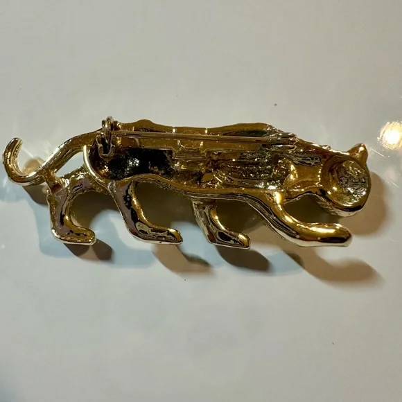 GERRY'S GOLD TONE LEOPARD JAGUAR PANTHER WILD CAT PIN BROOCH - Picture 3 of 3